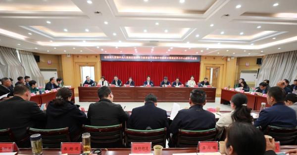 区委举办深入贯彻中央八项规定精神学习教育读书班
