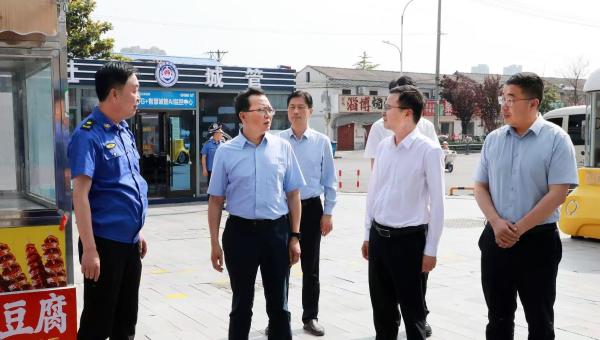蒋曦调研城市管理和垃圾分类工作